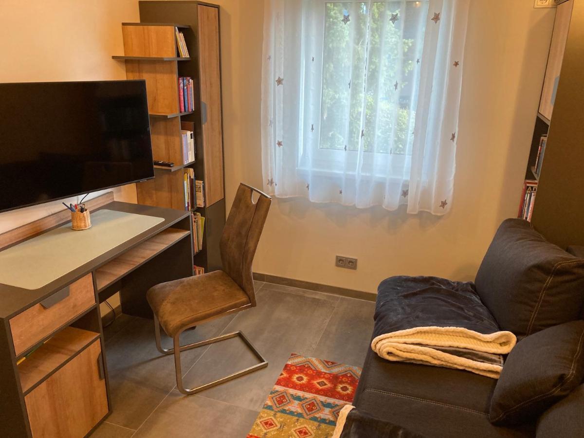 Blaues Ferienhaus ורניגרוד מראה חיצוני תמונה